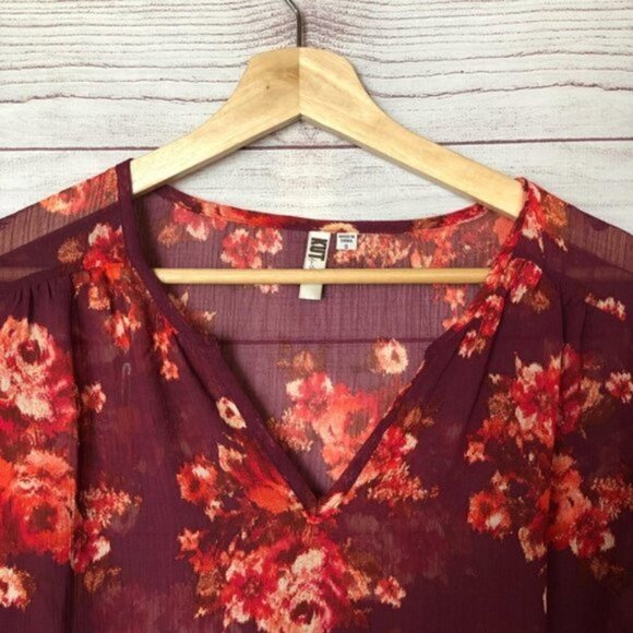 Kut from the Kloth Red V-Neck Floral Semi-Sheer 3/4 Long Sleeve S - Picture 3 of 4
